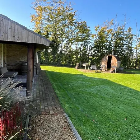Holiday home Wildenburgs Klaverhuisje Wingene